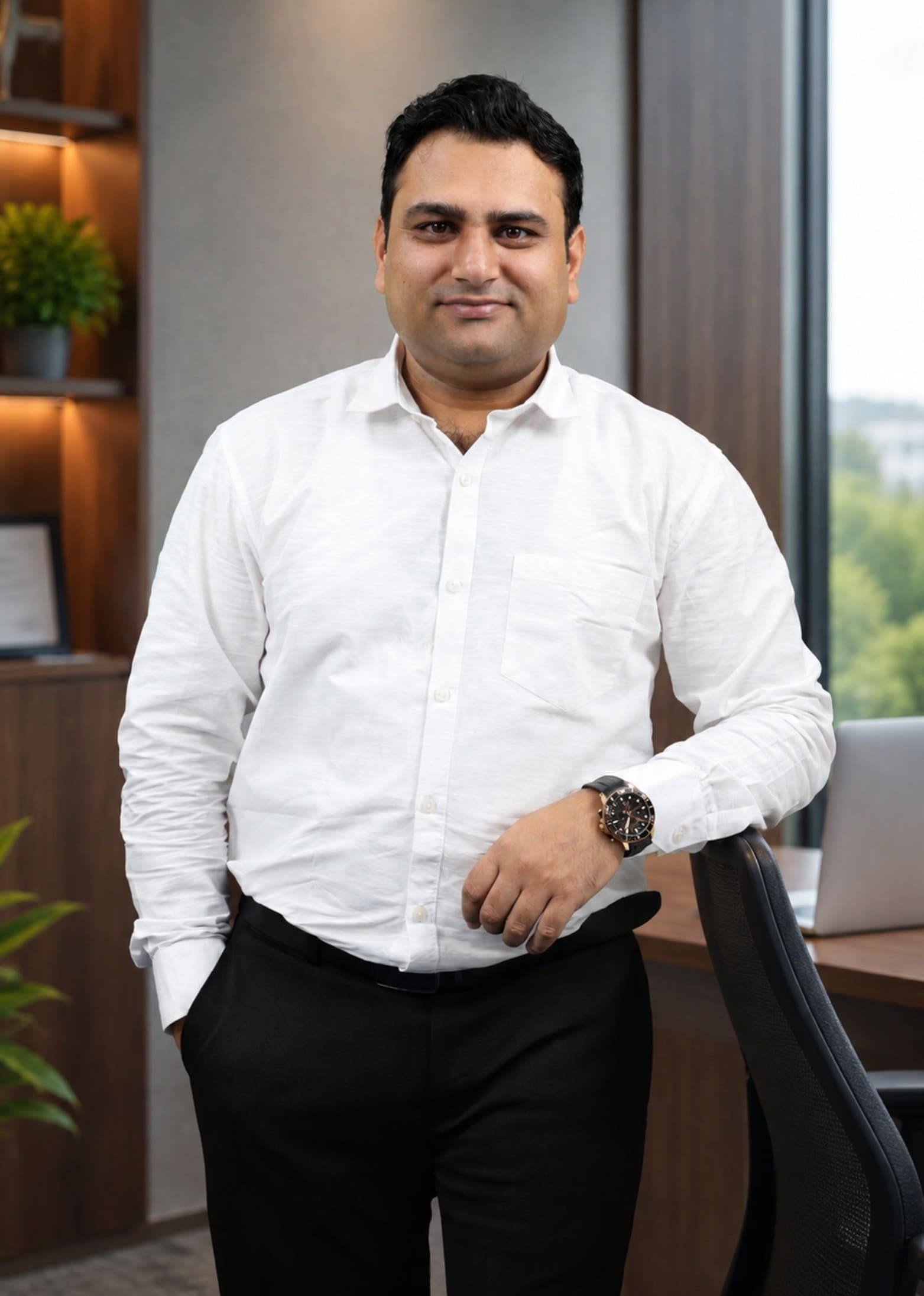 Satender Saini, Founder & Director of Vakilkaro
